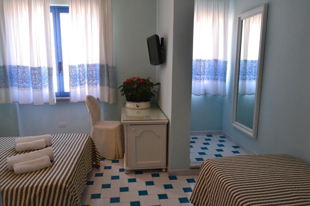 Hotel La Lampara غولفو أرانتْشي المظهر الخارجي الصورة